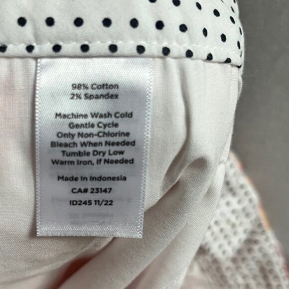 TALBOTS PERFECT SHORTS - 9”- CHARMING FLORAL SZ 33 - Picture 7 of 9